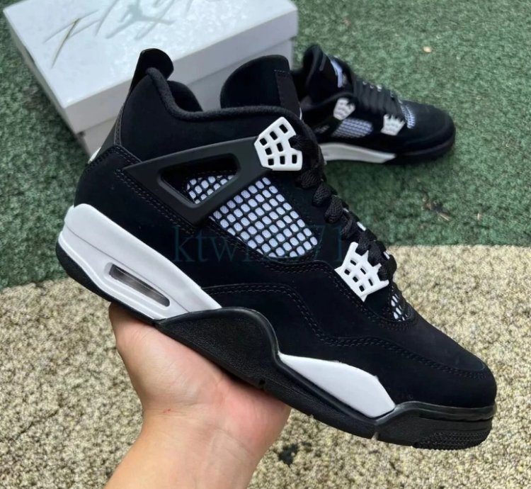Nike Air Jordan 4 Retro White Thunder