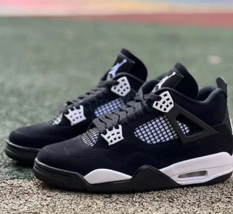 Nike Air Jordan 4 Retro White Thunder