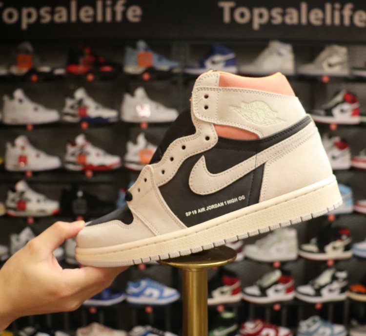 Jordan Retro High Neutral Grey Hyper Crimson