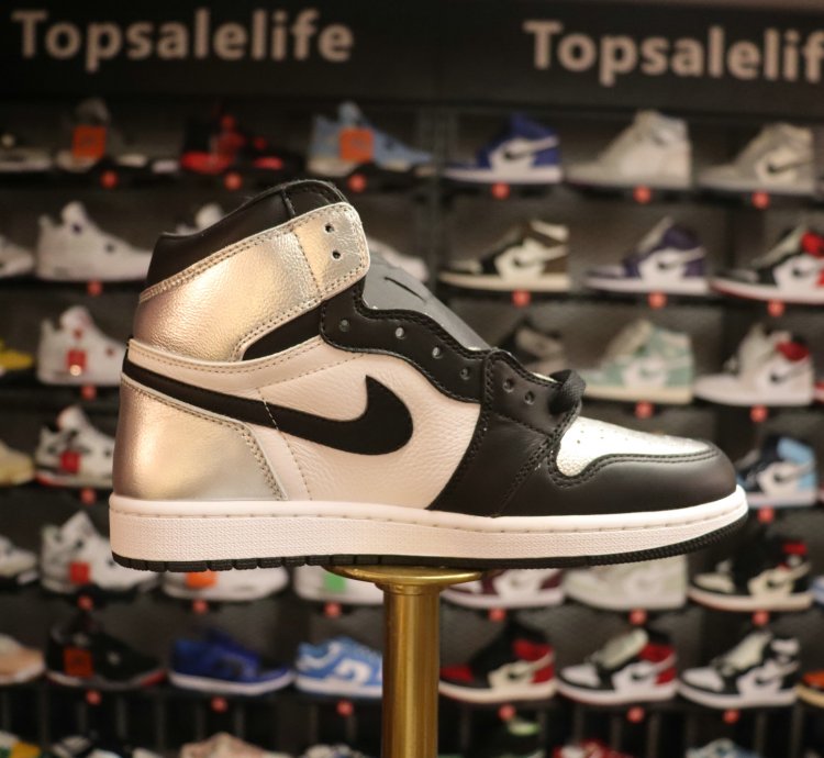 Jordan Retro High Silver Toe