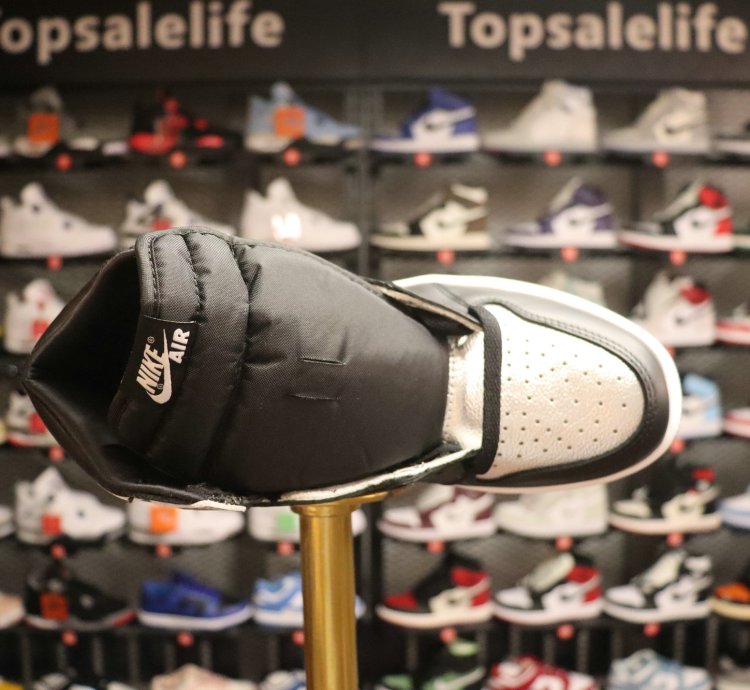 Jordan Retro High Silver Toe