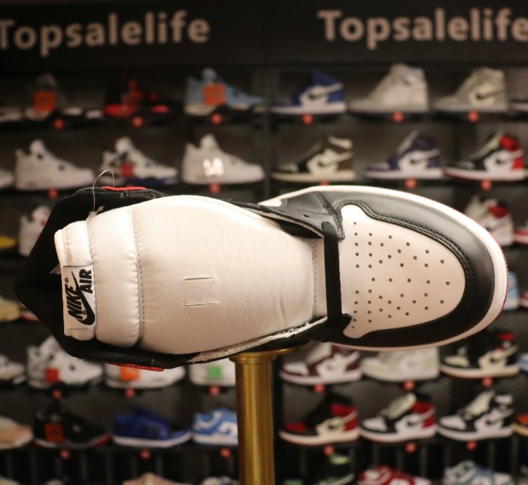 Jordan Retro High Satin Black Toe