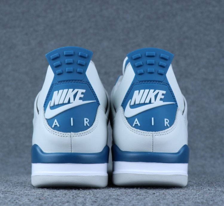Air Jordan 4 Retro Military Blue 2024