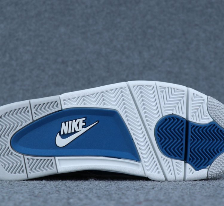 Air Jordan 4 Retro Military Blue 2024