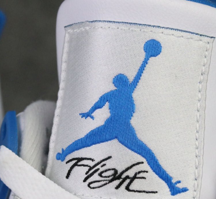 Air Jordan 4 Retro Military Blue