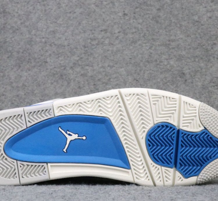 Air Jordan 4 Retro Military Blue