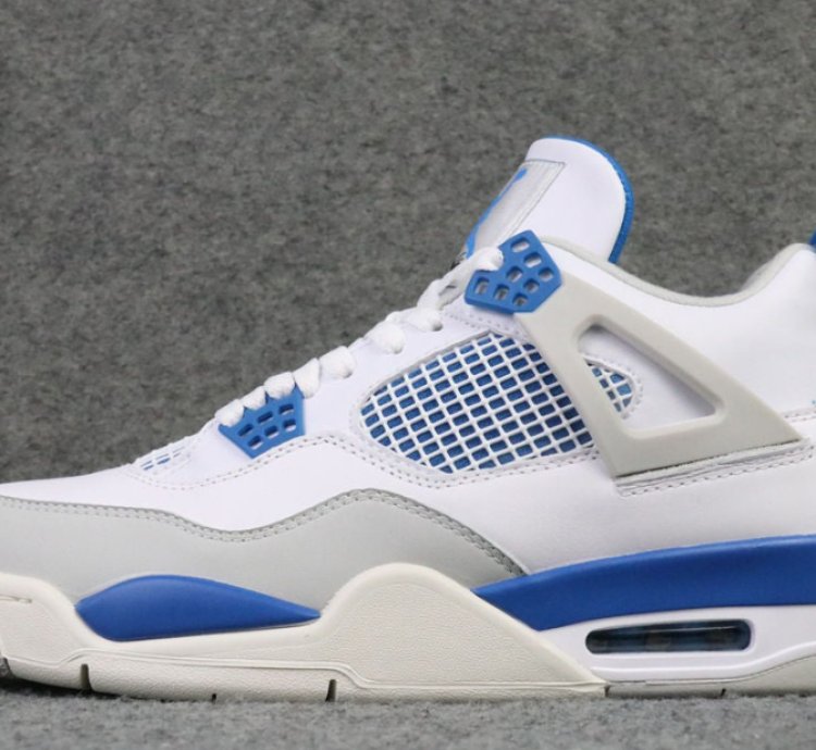 Air Jordan 4 Retro Military Blue
