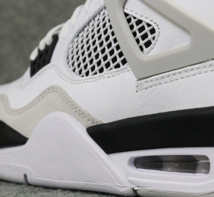 Air Jordan 4 Retro Military Black