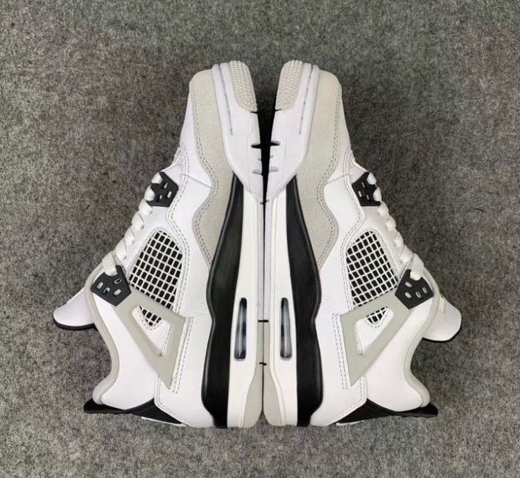Air Jordan 4 Retro Military Black