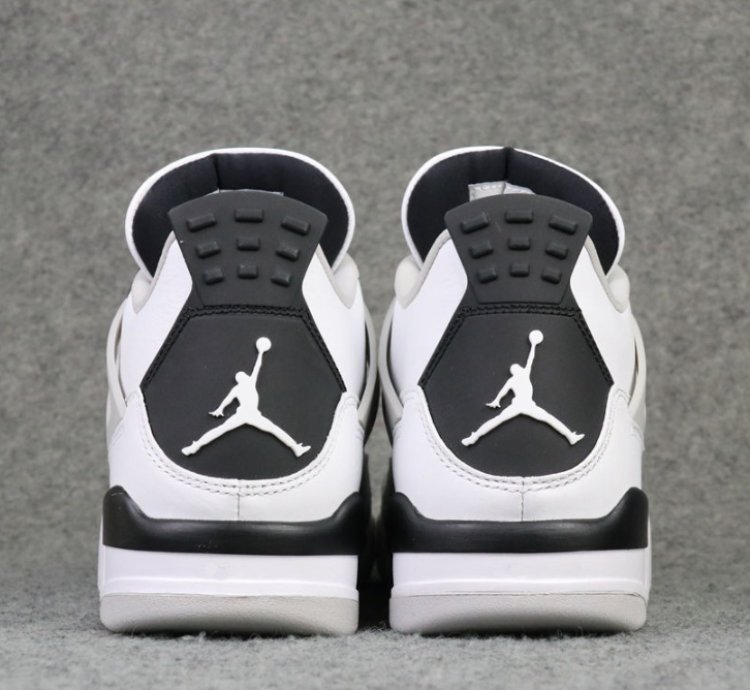 Air Jordan 4 Retro Military Black