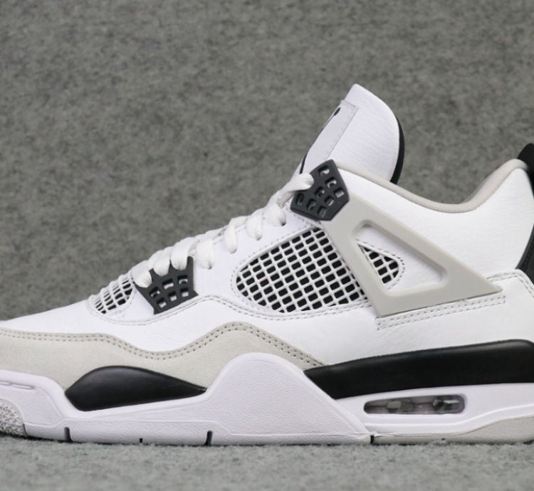 Air Jordan 4 Retro Military Black