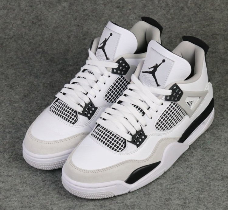 Air Jordan 4 Retro Military Black