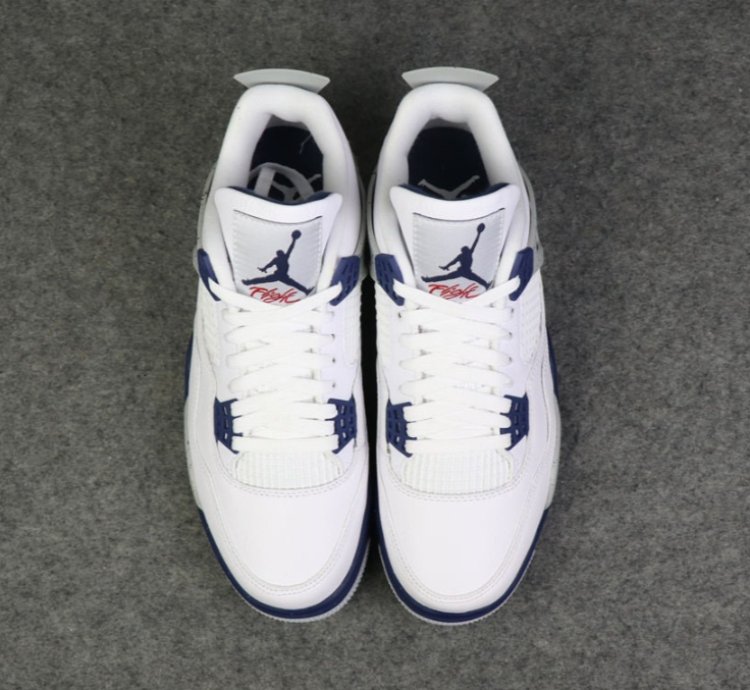 Air Jordan 4 Retro Midnight Navy
