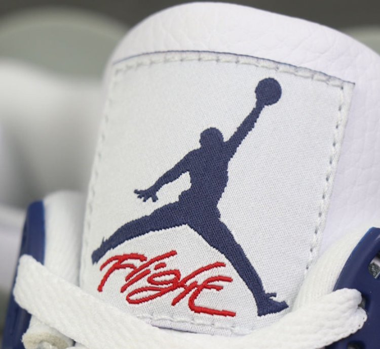 Air Jordan 4 Retro Midnight Navy