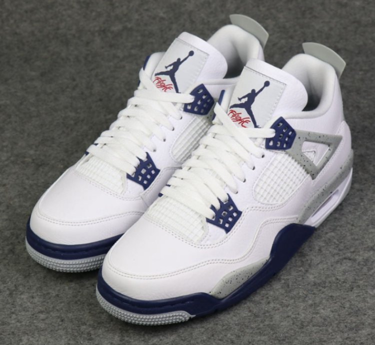 Air Jordan 4 Retro Midnight Navy