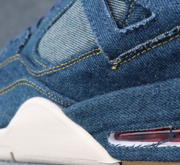 Air Jordan 4 Retro Levi's Denim