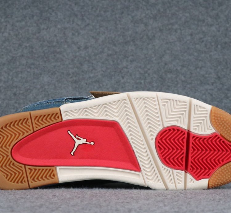 Air Jordan 4 Retro Levi's Denim