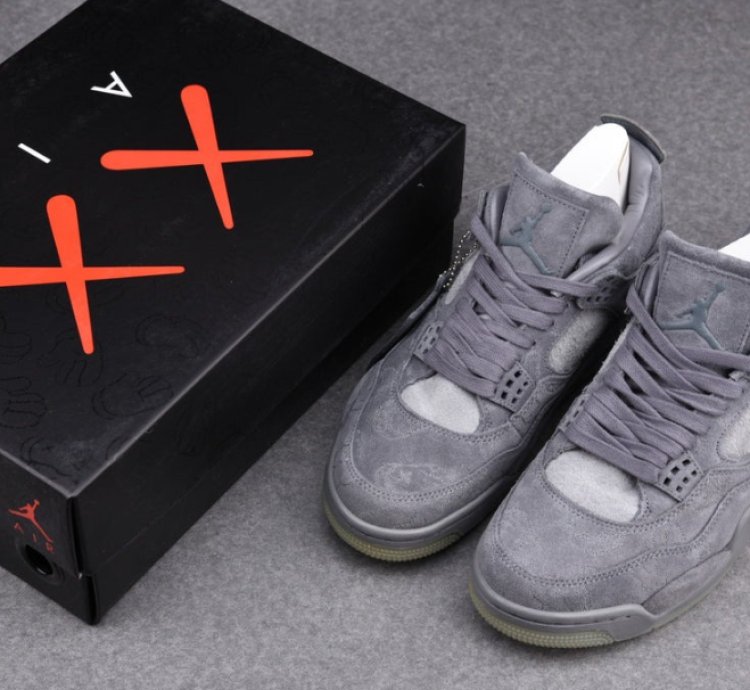 Air Jordan 4 Retro Kaws Grey