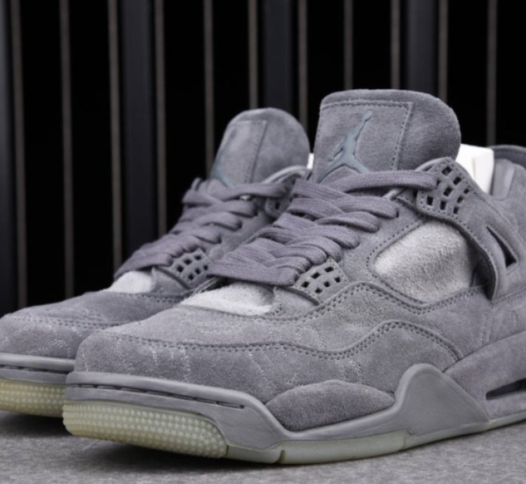 Air Jordan 4 Retro Kaws Grey