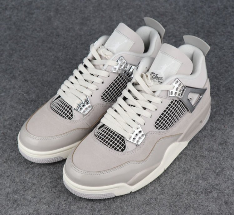 Air Jordan 4 Retro Frozen Moments