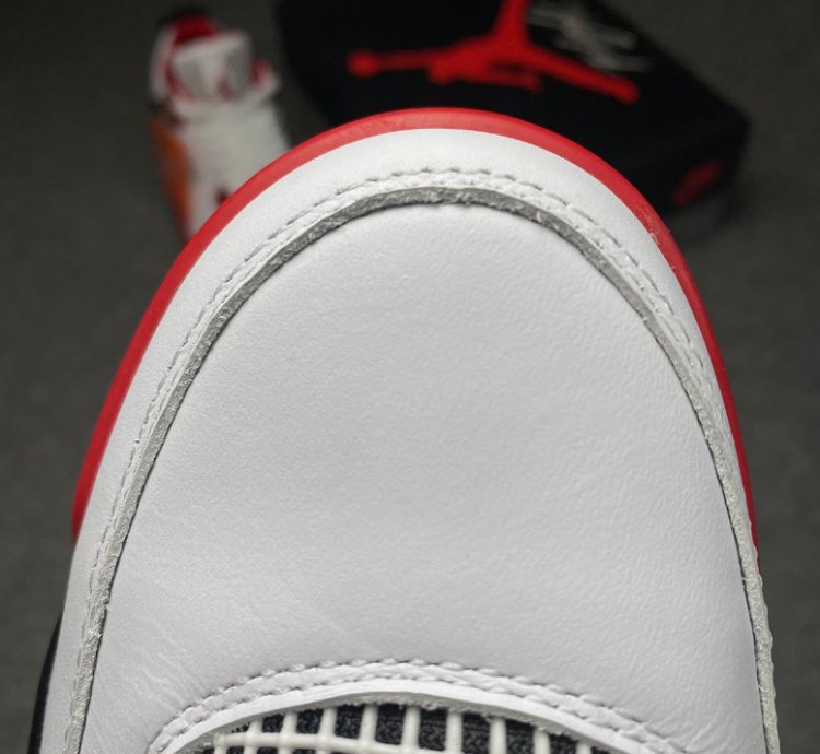 Air Jordan 4 Retro Fire Red