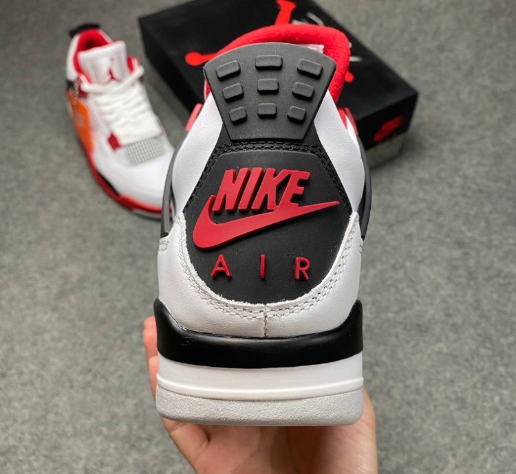 Air Jordan 4 Retro Fire Red