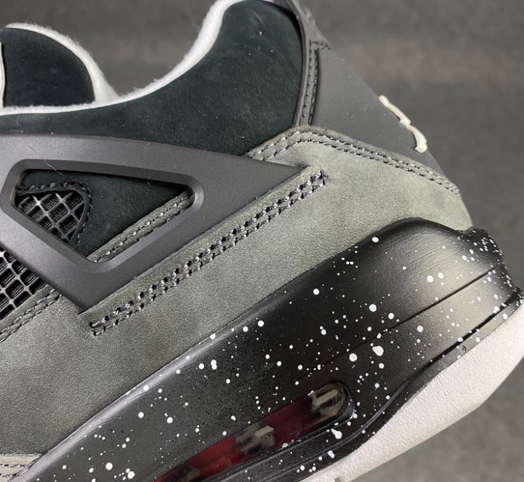 Air Jordan 4 Retro Fear Pack