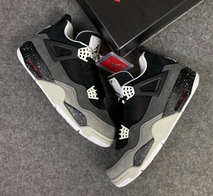 Air Jordan 4 Retro Fear Pack