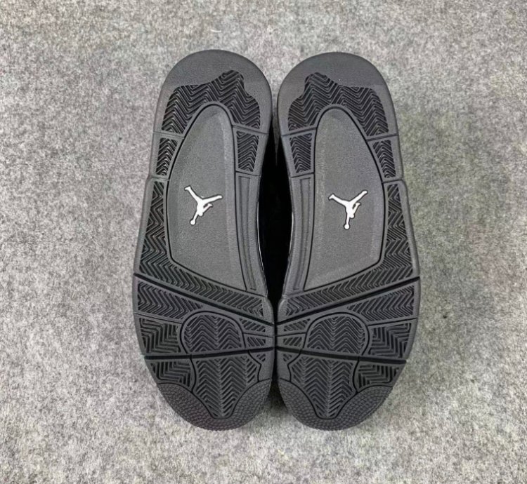 Jordan 4 Retro Black Cat 2020