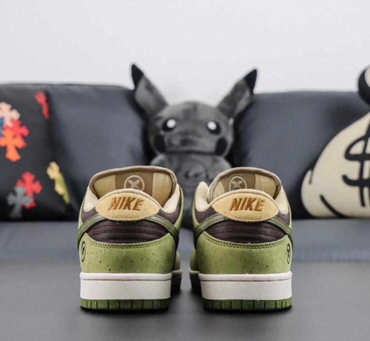 Nike SB Dunk Low Yuto Horigome Matcha HF8022-300