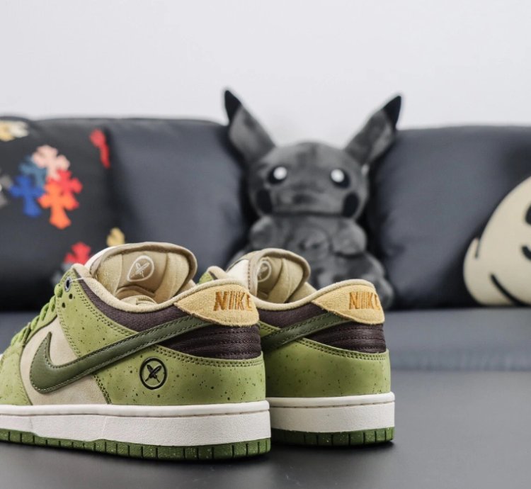 Nike SB Dunk Low Yuto Horigome Matcha HF8022-300