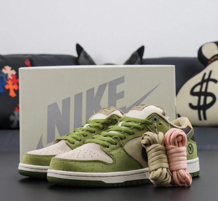 Nike SB Dunk Low Yuto Horigome Matcha HF8022-300