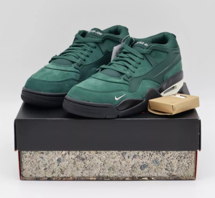 Jordan 4 RM SP Nigel Sylvester Grandma's Driveway