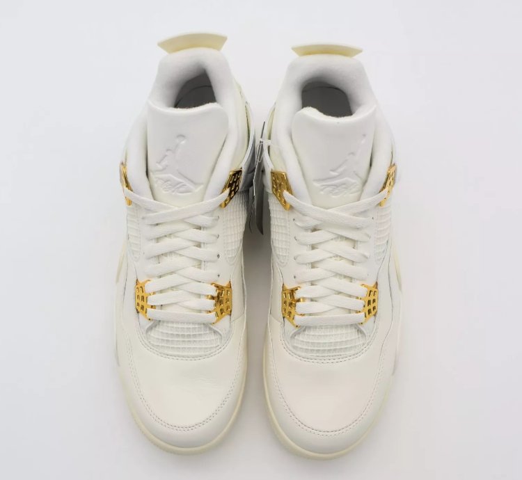 Nike Air Jordan 4 Retro Metallic Gold