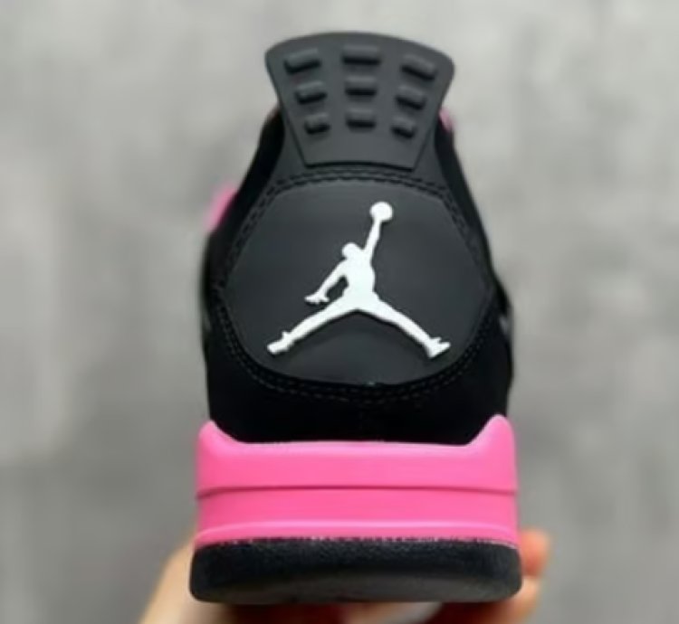 Air Jordan 4 Pink Thunder