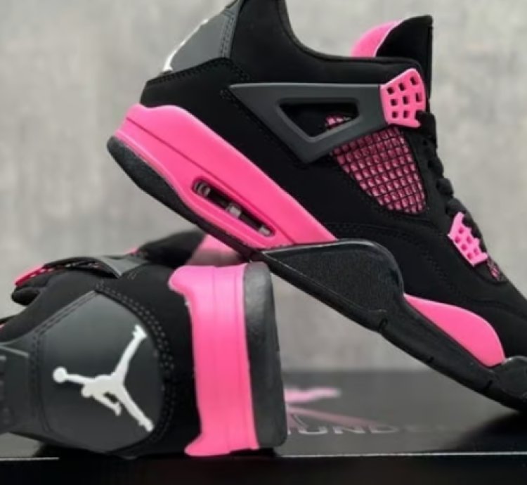 Air Jordan 4 Pink Thunder