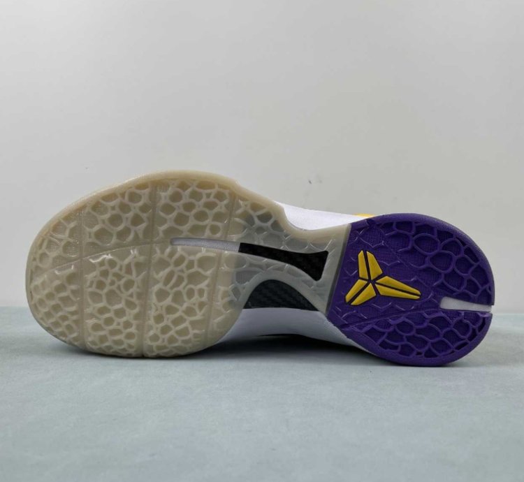 Nike Zoom Kobe 6 Protro 3D Lakers Purple Yellow