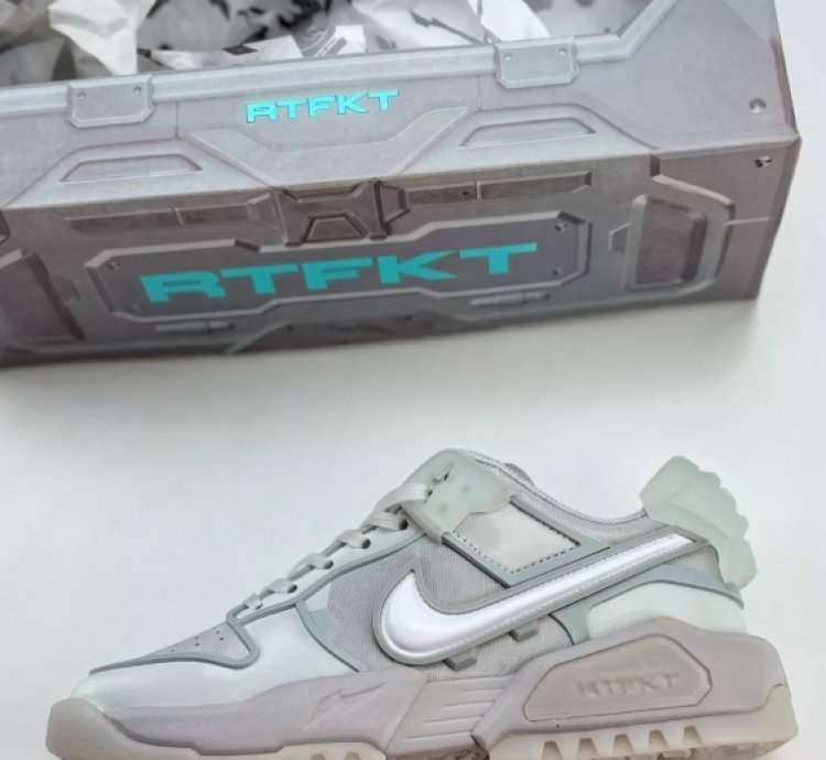 Nike Dunk Genesis Low RTFKT Ghost HQ3034-001