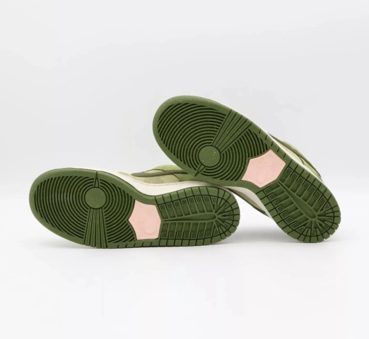 Nike SB Dunk Low Yuto Horigome Matcha