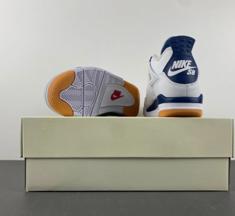 Nike Jordan 4 Retro SB Navy