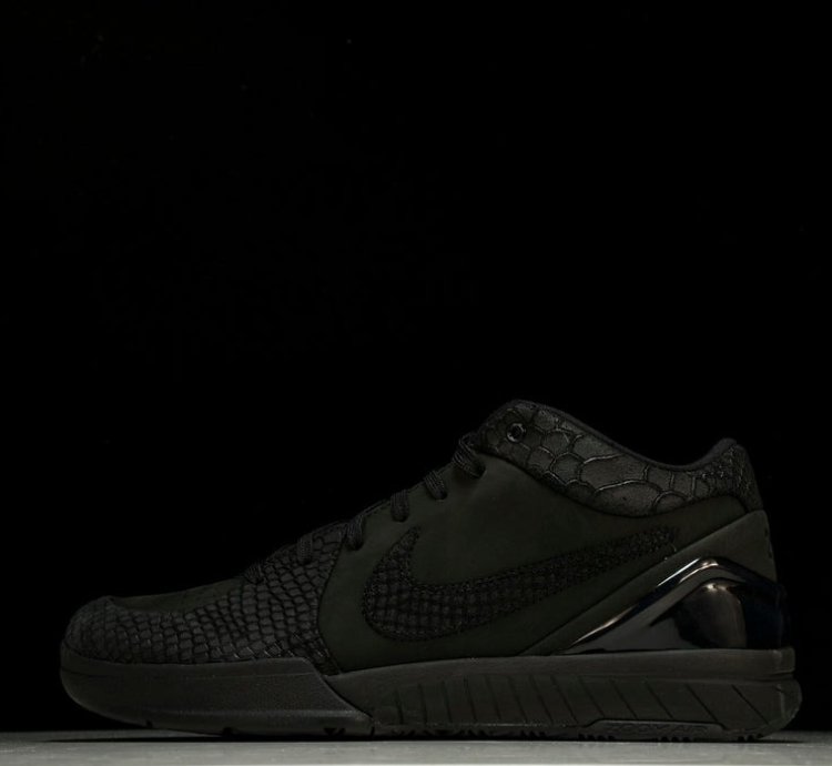 Kobe 4 Protro Gift Of Mamba