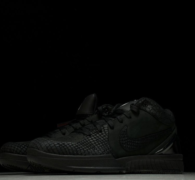 Kobe 4 Protro Gift Of Mamba