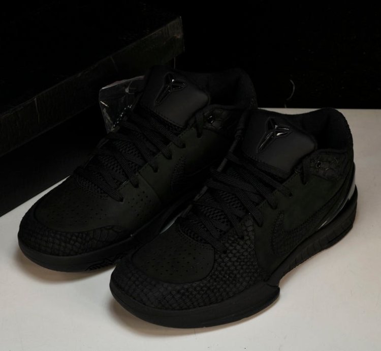 Kobe 4 Protro Gift Of Mamba