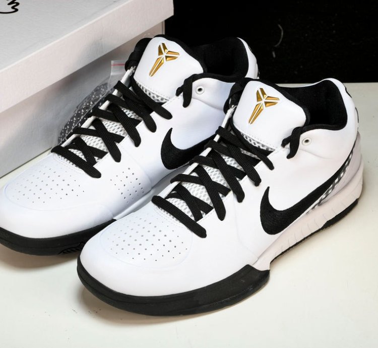 Kobe 4 Protro Mambacita Gigi