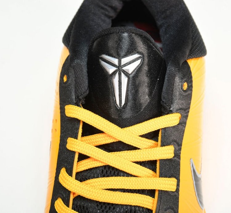 Kobe 5 Protro Bruce Lee