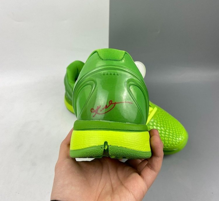 Kobe 6 Protro “grinch” Green