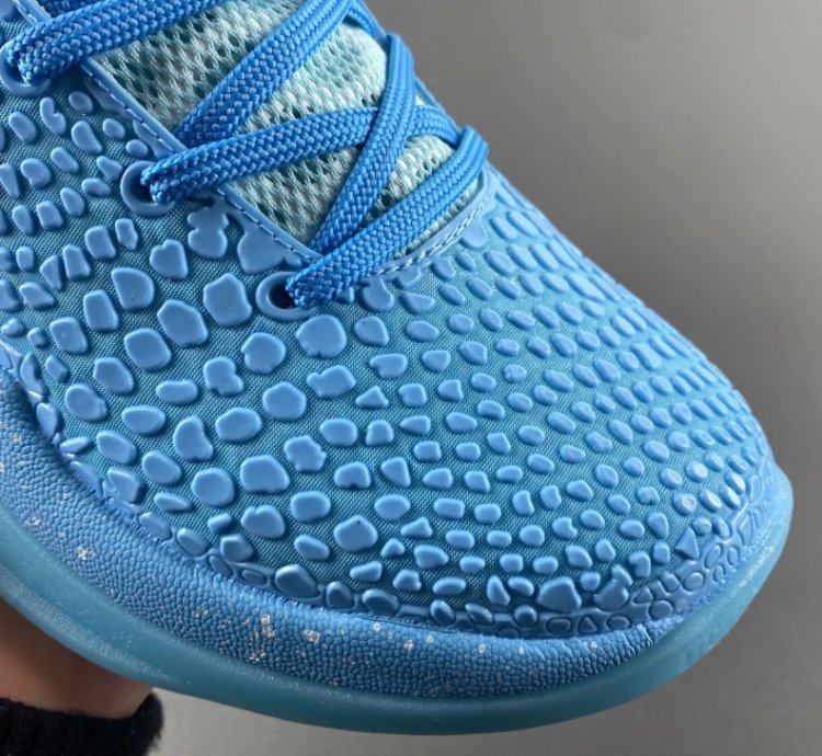Kobe 6 Protro Blue Ice Grinch
