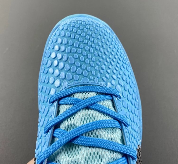 Kobe 6 Protro Blue Ice Grinch