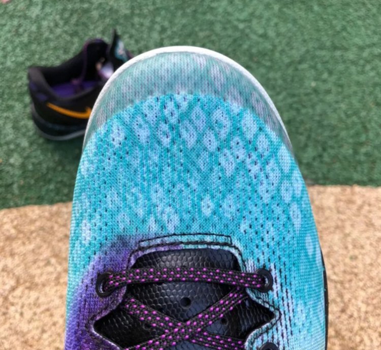 Nike Kobe 8 Easter 555035-302