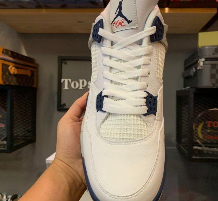 Jordan 4 Retro Midnight Navy DH6927-140